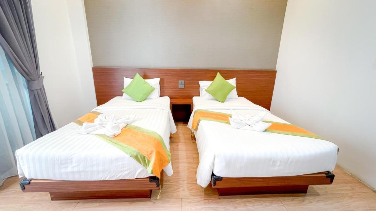 The S.G Hotel Buriram Extérieur photo
