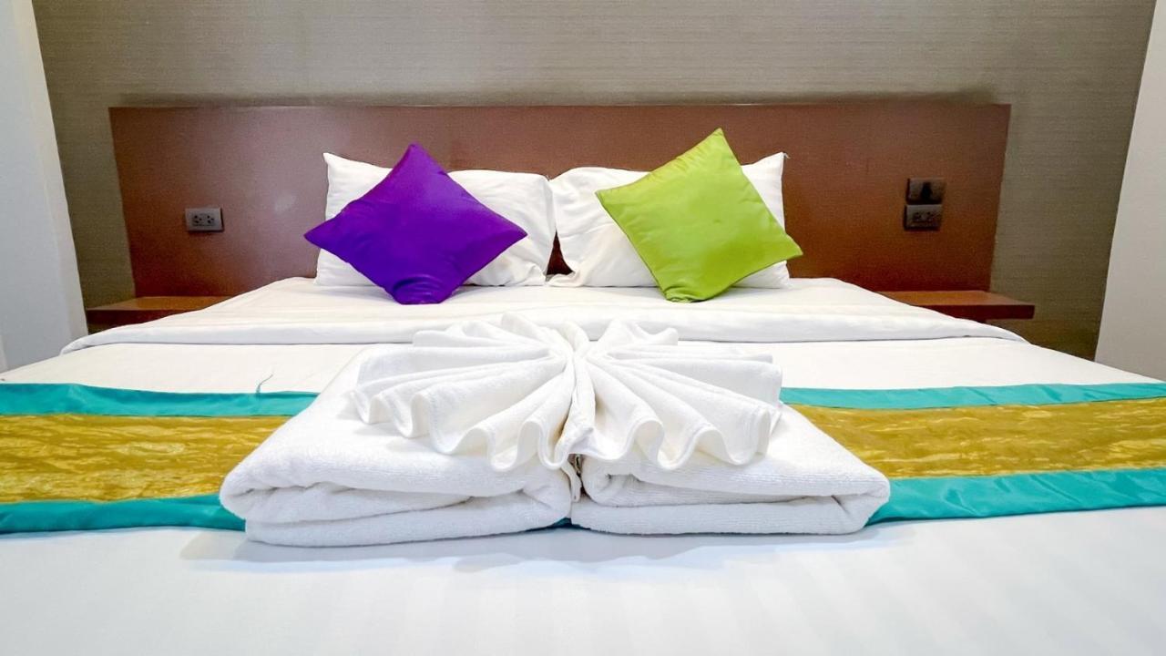 The S.G Hotel Buriram Extérieur photo