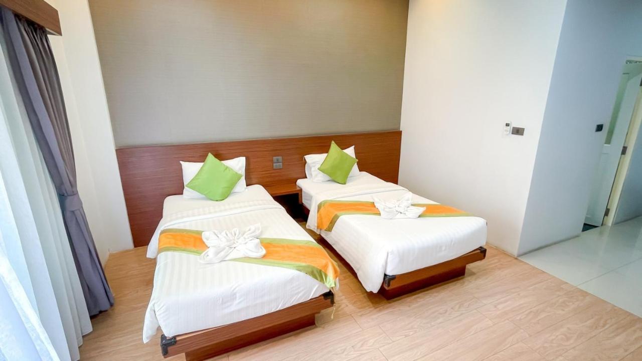 The S.G Hotel Buriram Extérieur photo