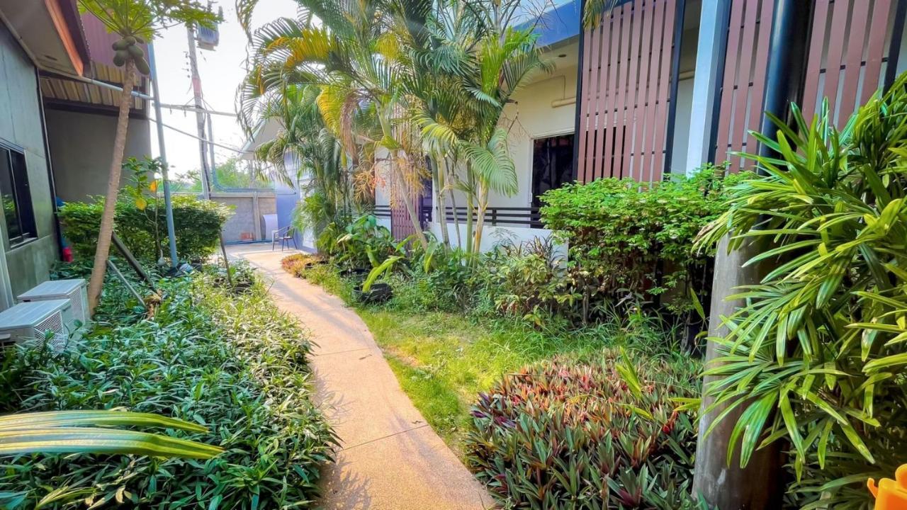 The S.G Hotel Buriram Extérieur photo