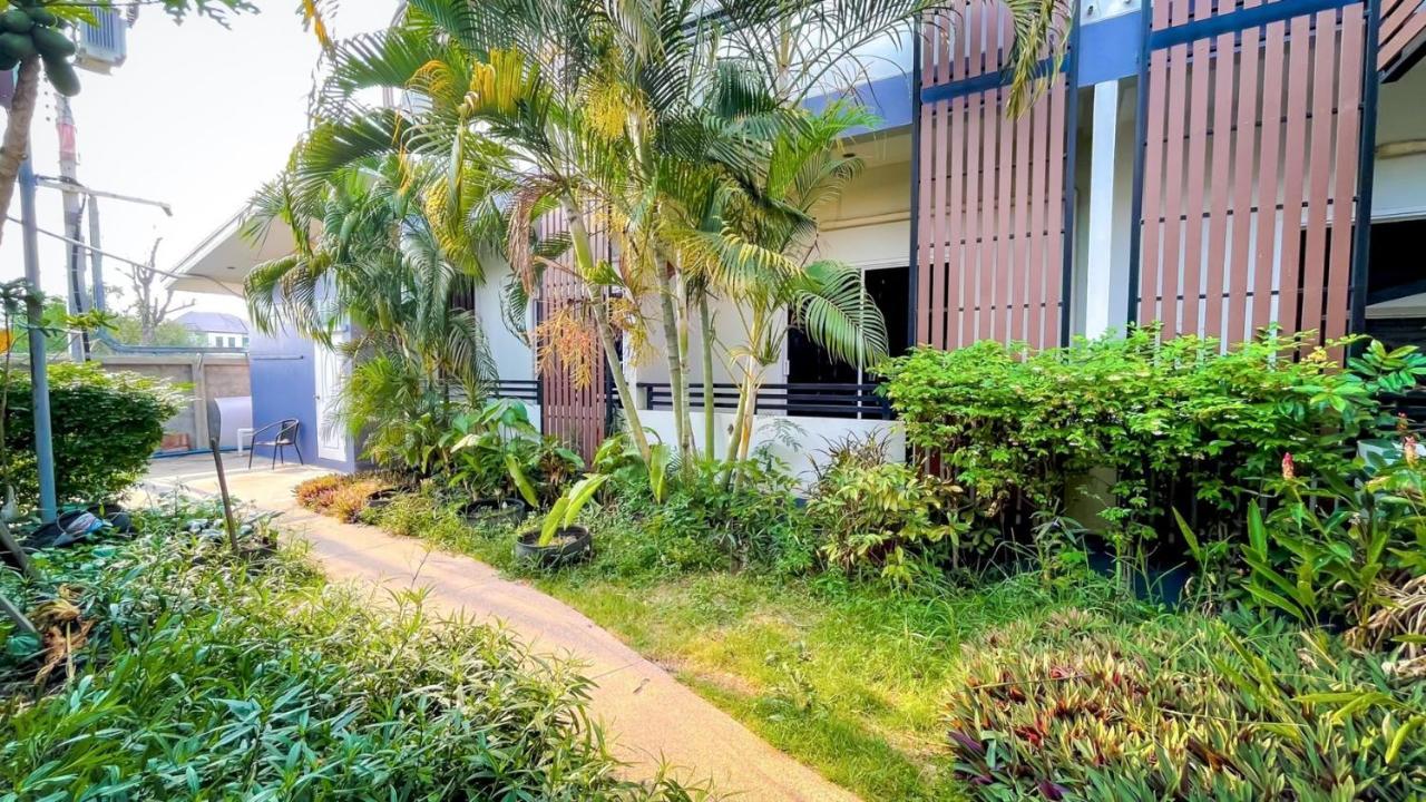 The S.G Hotel Buriram Extérieur photo