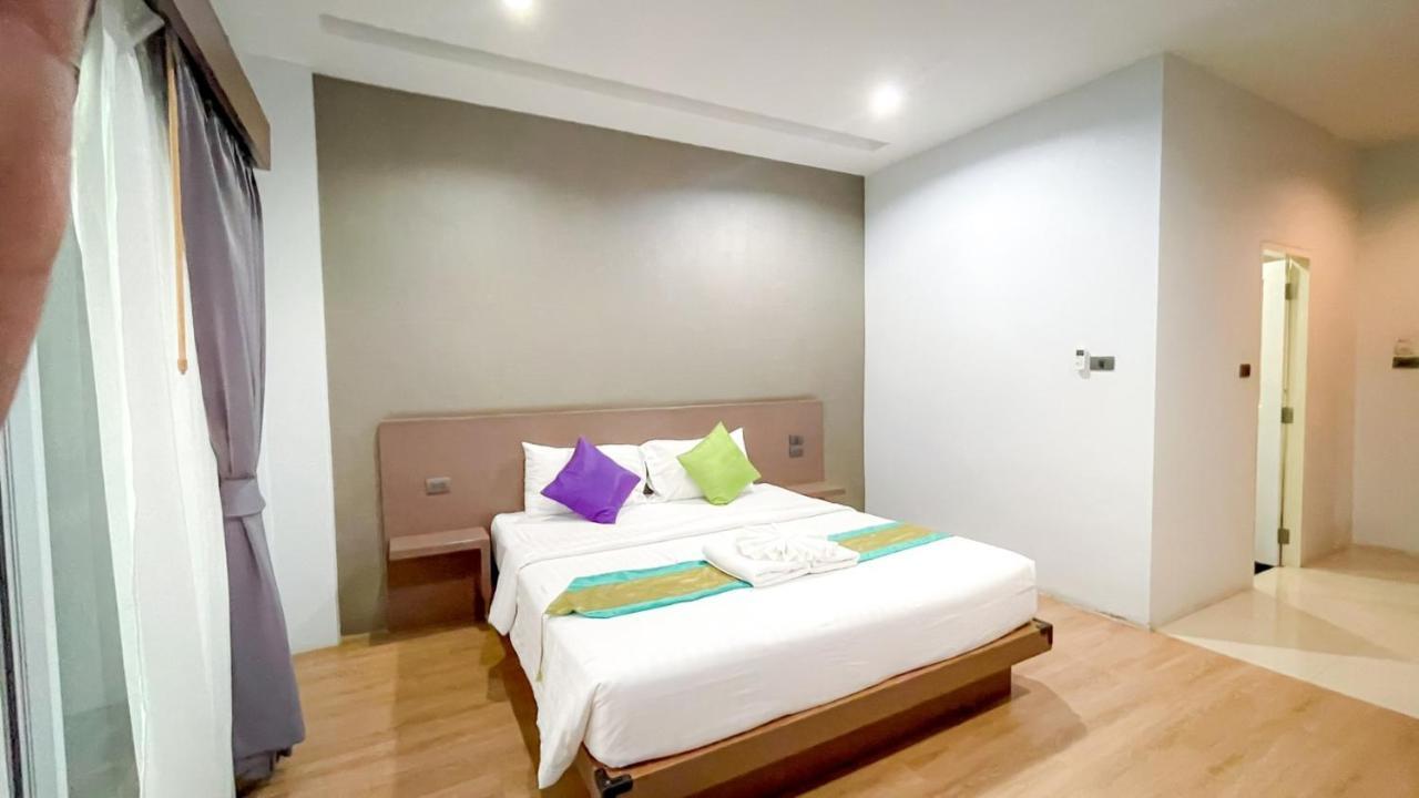 The S.G Hotel Buriram Extérieur photo