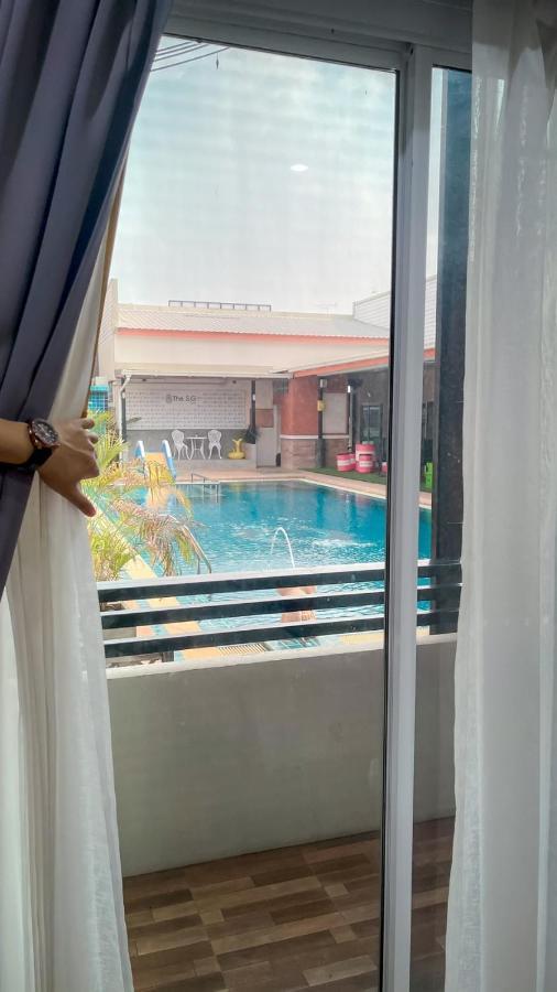 The S.G Hotel Buriram Extérieur photo