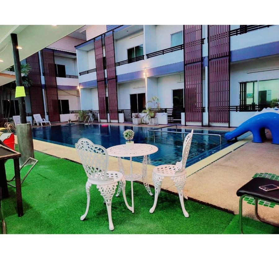 The S.G Hotel Buriram Extérieur photo