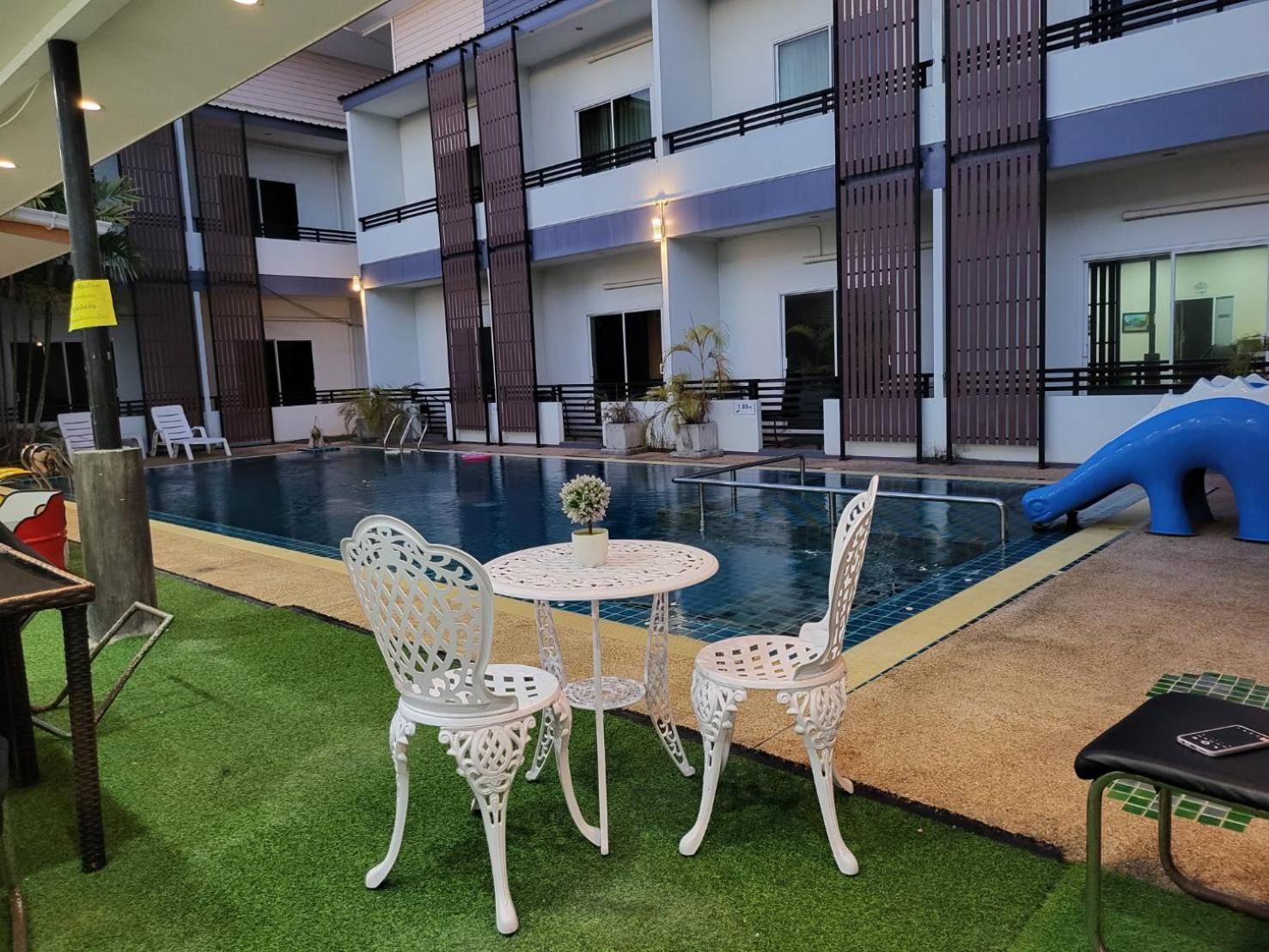 The S.G Hotel Buriram Extérieur photo