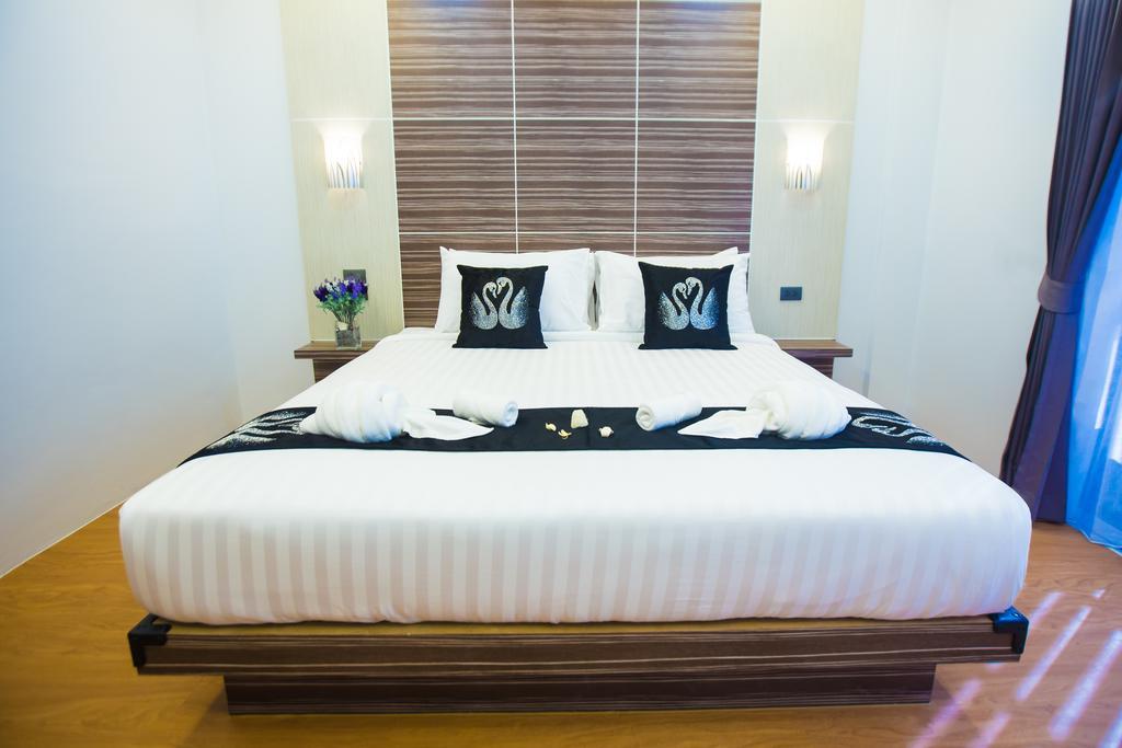 The S.G Hotel Buriram Extérieur photo